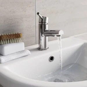 Semi recessed countertop basin